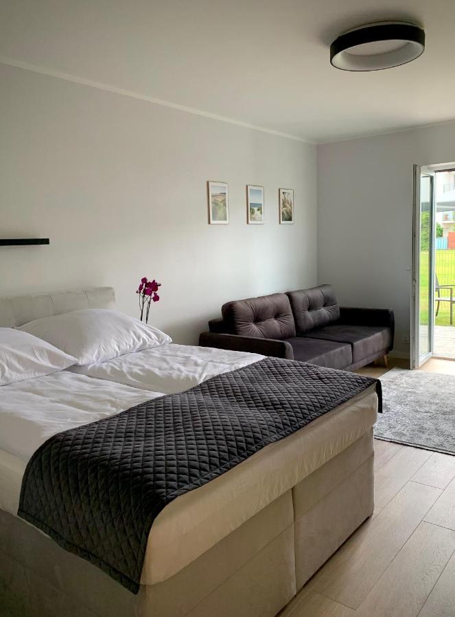Apartament Sarbinowo Z Ogrodkiem Bagian luar foto